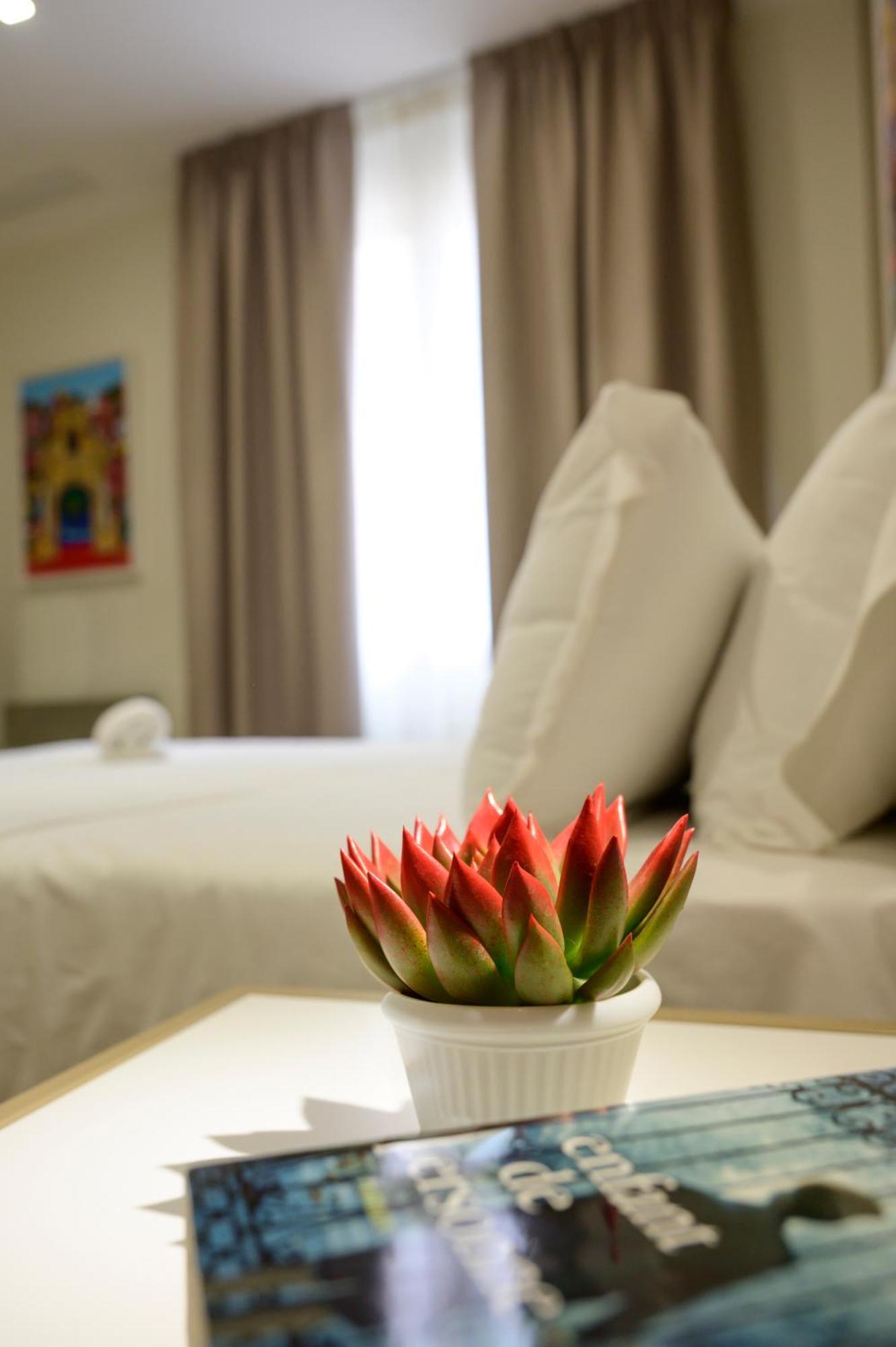 Maqueda - Room & Suite Palermo Eksteriør billede